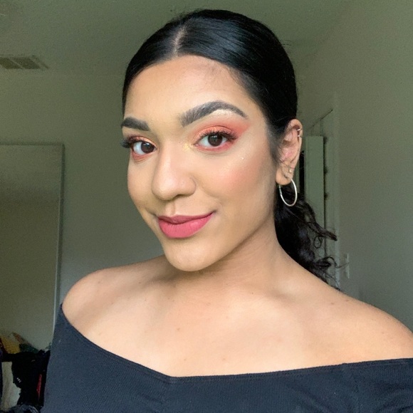 Meet your Posher, Serena - Picture 1 of 1